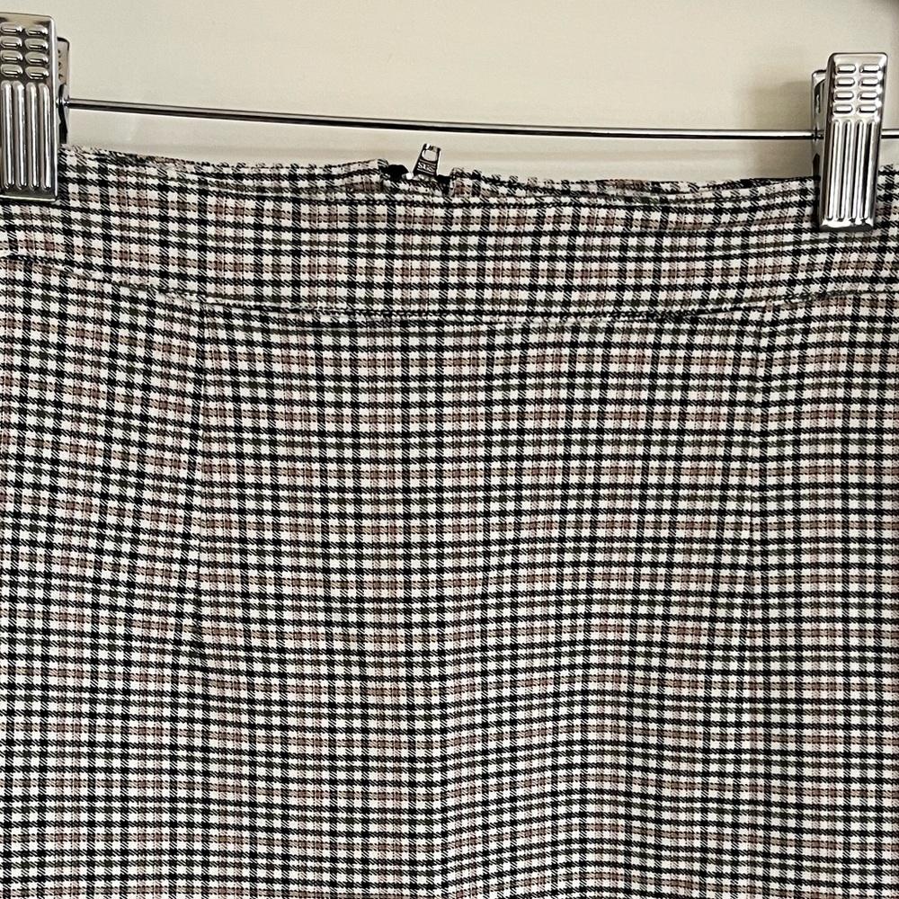 Garage Black, Green and White Plaid Mini Skirt Size XS - Picture 3 of 5
